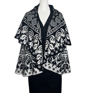 Shana Apparel Reversible Poncho‎ Vest Black & White Boho Paisley Floral